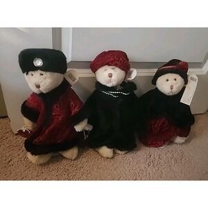Russ Memories of Love - Nuria Bear With Hat, Purse, Necklace, and Hat Lot
